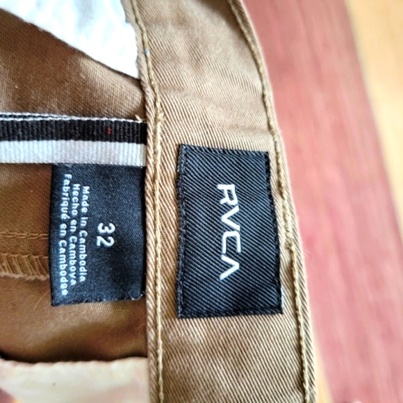 The Weekend Chino Shorts - Picture 6 of 6